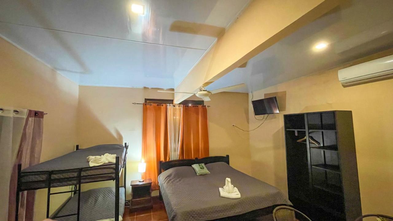 Hotel Beachfront Vista Hermosa Хако Экстерьер фото
