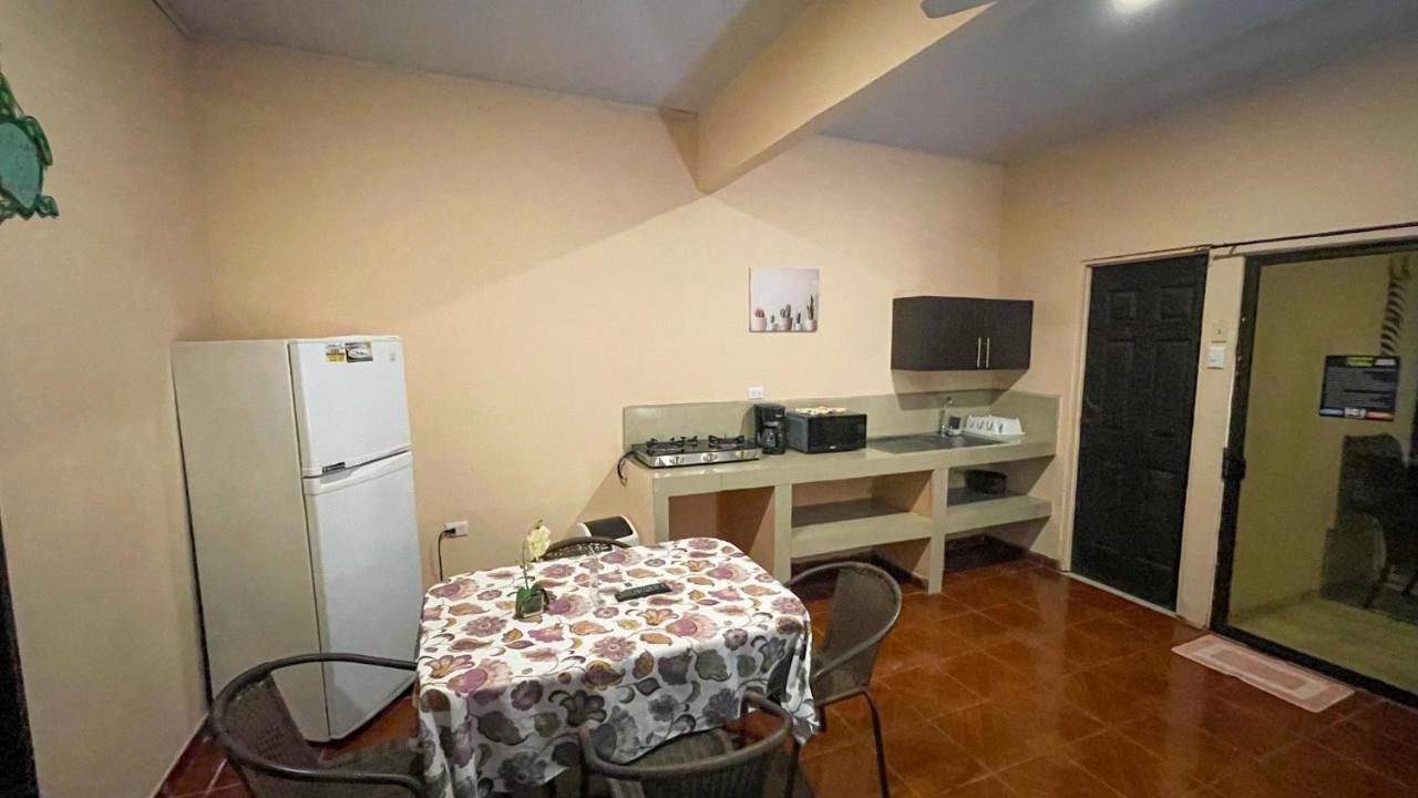 Hotel Beachfront Vista Hermosa Хако Экстерьер фото