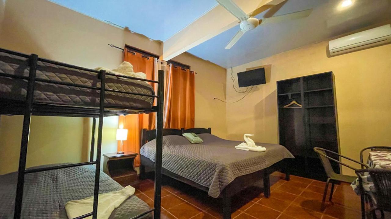Hotel Beachfront Vista Hermosa Хако Экстерьер фото