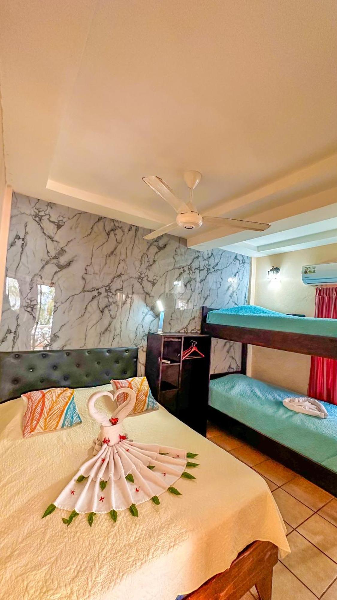 Hotel Beachfront Vista Hermosa Хако Экстерьер фото
