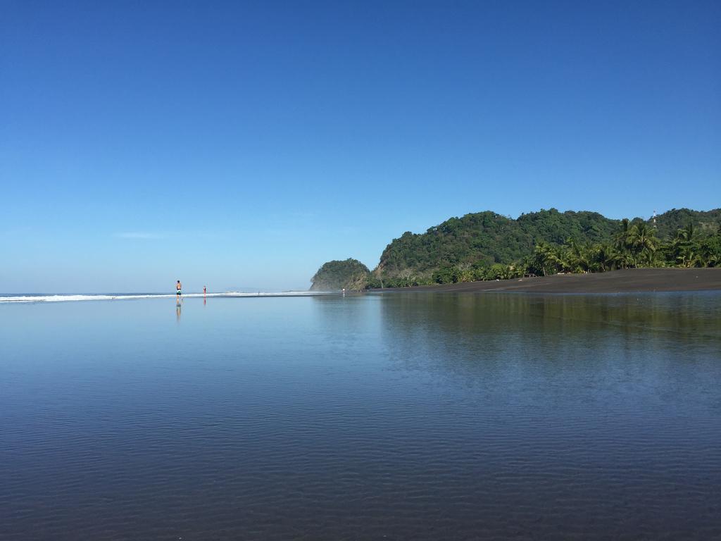 Hotel Beachfront Vista Hermosa Хако Экстерьер фото