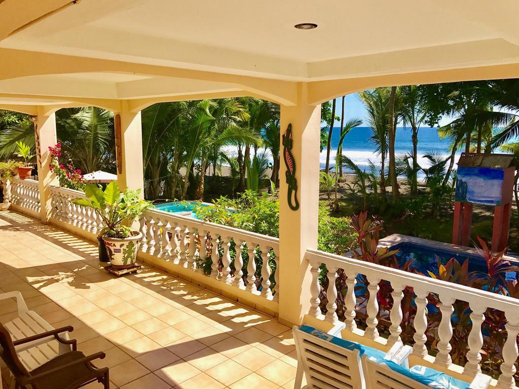 Hotel Beachfront Vista Hermosa Хако Экстерьер фото
