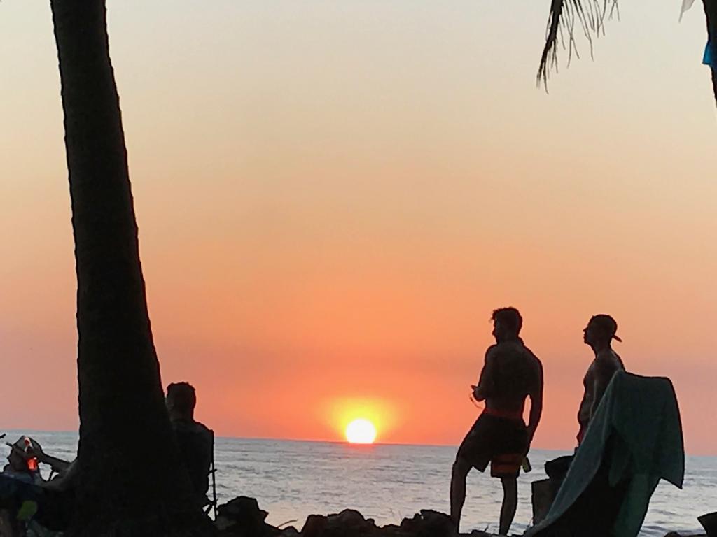 Hotel Beachfront Vista Hermosa Хако Экстерьер фото